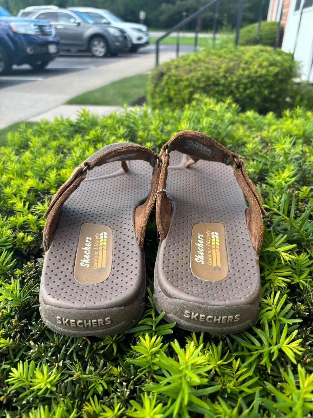 Skechers Reggae Brown Leather Toe Loop Sandals Women Comfort Outdoor Casual
NWT - Picture 10 of 11